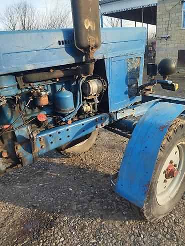 Traktorlar: Minsk MTZ Belarus 80.1 traktor - Rəng: mavi, kabinalı - Ön təkərlər — 3