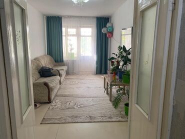 продаю квартиру: 3 комнаты, 70 м², Индивидуалка, 4 этаж, Косметический ремонт