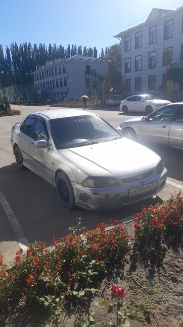 барабанные тормоза: Honda Torneo: 1997 г., Автомат, Бензин, Седан