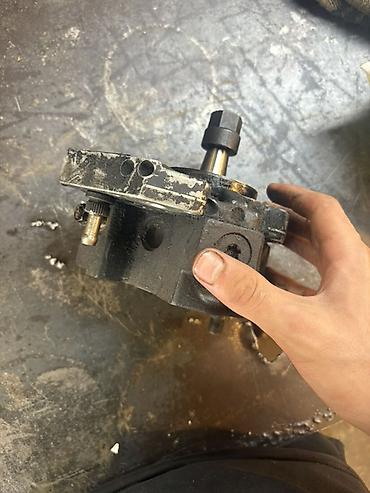 dizel yanacaq nasosu: Bosch yüksək təzyiqli yanacaq nasosu - Brend/model: Bosch 0 445 010 — 2