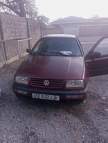 Volkswagen: Volkswagen Vento: 1993 г., 1.8 л, Механика, Бензин, Седан — 9