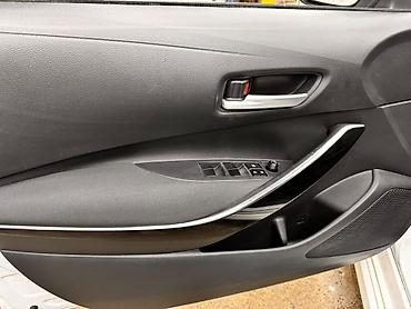 byd ev: Toyota Corolla: 2024 г., 1.8 л, Вариатор, Гибрид, Седан — 8