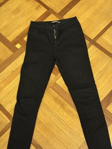 Cinslər: Qadınlar üçün qara dar şalvar (skinny jeans) - Brend: Love… (etiketdə