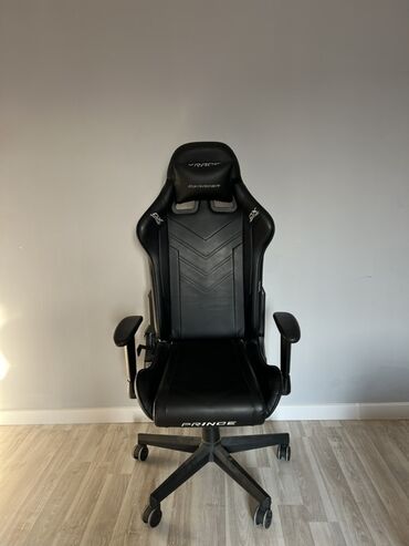 прием черного металла: Игровое кресло, С колесиками, цвет - Черный, Экокожа