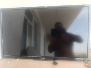 Televizorlar: Ekranı sınıb ehtiyyat hissəsi kimi satılır smart TV deyil lsd TV