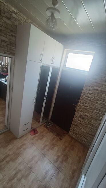 Həyət evləri və villaların satışı: -Ev Xırdalan şəhəri, Adıgözəlov küçəsi, 34a ünvanında yerləşir — 6