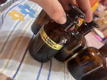 Красота и здоровье: Qızılı dekorlu şüşə ətir qabları .62 eded onun 25 ededi qizili — 2