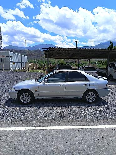 мото номер: Honda Civic: 1992 г., 1.6 л, Механика, Бензин, Седан — 2