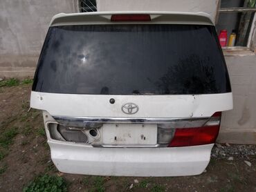 aydi: Крышка багажника Toyota 2003 г., Б/у, цвет - Белый