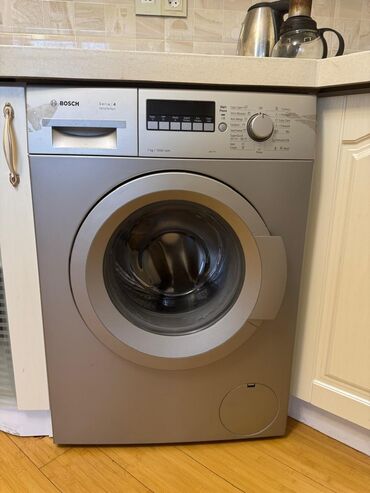 Инструменты: 7 kq BOSCH modeli 350 ₼ sarilir .7 ay istifade olunub .Unvan Xetai