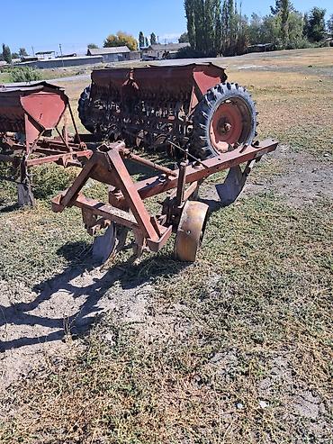 Зерновые сеялки: Сеялка зерновая прицепная + разбрасыватель удобрений (агрегатный — 8