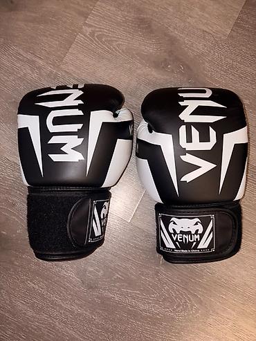 VENUM boks əlcəkləri – 10 oz - Rəng: qara-ağ - Brend və dizayn: VENUM