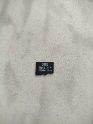 ucuz telfun: 128 GB yaddaş kartı satılır az işlədilib. İşlək vəziyyətdədir. İstəyən