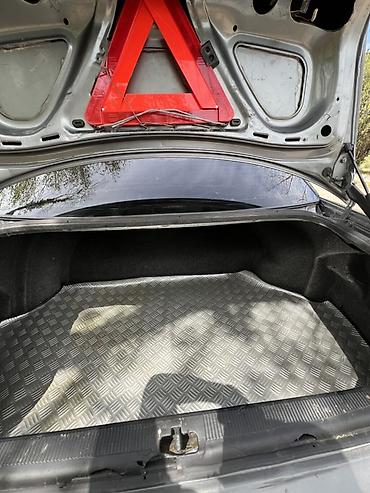 Audi: Audi A6: 1993 г. — 4