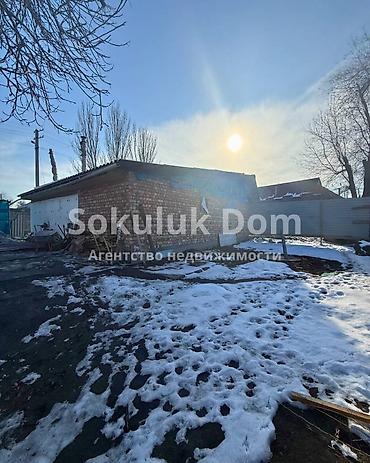 Продажа коттеджей и домов: 🏠Продается дом с бизнесом в с. Сокулук 🟡Комнаты: 3 🟡Участок: 5,8 соток — 3