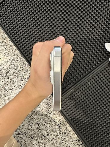 Apple iPhone: IPhone 15 Pro, Б/у, 256 ГБ, White Titanium, Зарядное устройство, Чехол, Защитное стекло, 88 % at lalafo.kg — 3 Apple iPhone: IPhone 15 Pro, Б/у, 256 ГБ, White Titanium, Зарядное устройство, Чехол, Защитное стекло, 88 % — 3