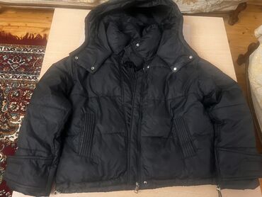утепленные мужские ботинки: Qışlıq kapüşonlu kişi gödəkçəsi - Rəng: qara - Model: qalın, puff