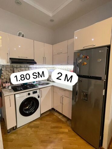 işlenmiş metbex mebeli: Mətbəx mebeli dəsti - Ölçülər: bir tərəf 1.80 m, digər tərəf 2.00 m