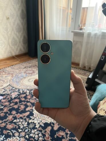 гугл пиксель 3 купить: Смартфон в бирюзовом цвете с плоскими гранями и матовой задней