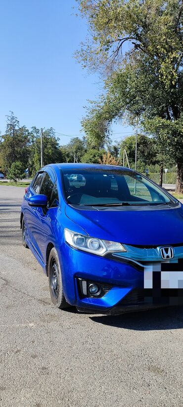 скупка авто: Honda Fit: 2013 г., 1.5 л, Робот, Гибрид, Хэтчбэк