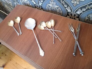 Digər ev dekoru: Dekorativ əşyalar dəsti - İtlə kompozisiyalı masa saatı: Qara-bürünc — 6