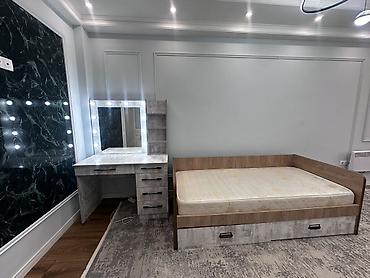 borsan loft: Спальный гарнитур, Б/у, Односпальная кровать, Италия, ДСП, Самовывоз, цвет - Бежевый — 1