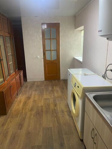 дом сх фрунзе сокулук: 55 кв. м, 3 бөлмө, Унаа токтотуучу жай, Забор, тосулган