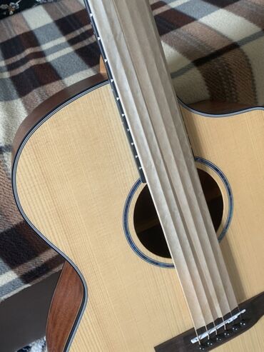 гитары в баку: Teze akuistik gitara islenmeyib. Kefiyyetine gore ela qiymetedi