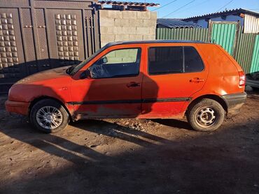 Volkswagen: Volkswagen Golf: 1992 г., 1.8 л, Механика, Бензин, Седан