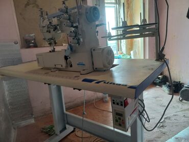 держатель для телевизора: Продаю швейная машины аверлок. не дорога. Почти новый