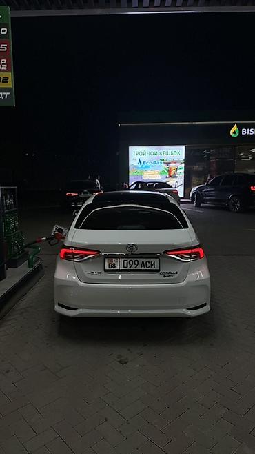 авто лейлек: Toyota Corolla: 2025 г., Гибрид, Седан — 4