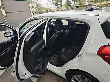 spark 7: Chevrolet Spark: 2016 г., 1 л, Вариатор, Бензин, Хэтчбэк — 4