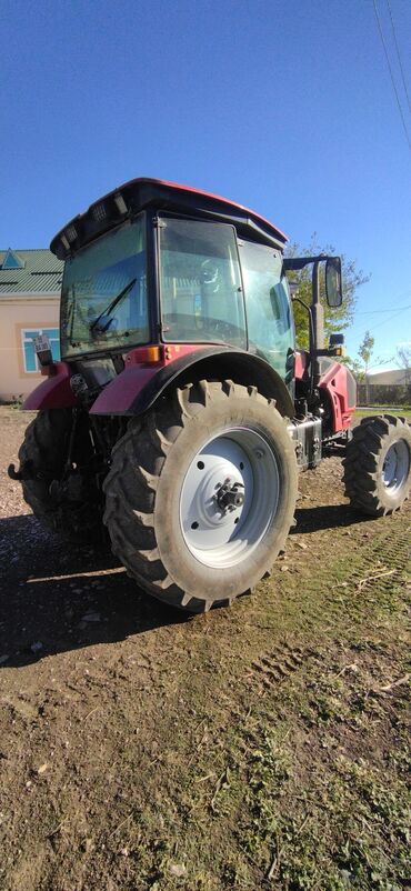 Traktorlar: Belarus 1523 traktor - Rəng: qırmızı, tam kabinli - Güclü ön çəkidə — 7