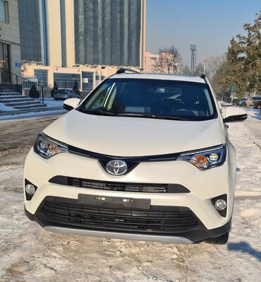 Toyota: Toyota RAV4: 2018 г., 2.5 л, Автомат, Бензин, Кроссовер