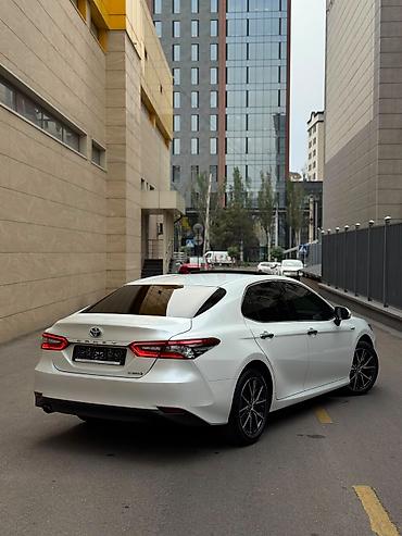 Toyota: Toyota Camry: 2023 г., 2.5 л, Автомат, Гибрид, Седан — 5