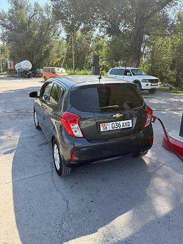 шевроны: Chevrolet Spark: 2019 г., 1 л, Автомат, Бензин, Хэтчбэк — 3