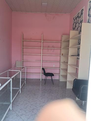 divar rəf: Mağaza üçün rəflər və şüşə vitrin dəsti - Material: ağ rəngli — 4
