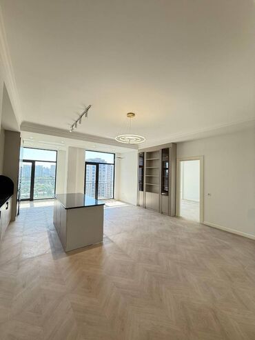 Аренда квартир: 3 комнаты, Новостройка, м. 28 мая, 131 м²