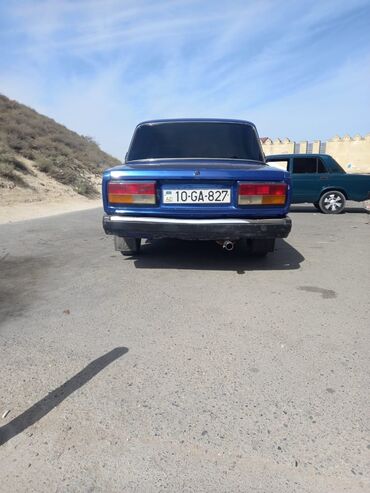 vaz 2107 arxa stoplari: VAZ (LADA) 2107: 1.7 l | 1987 il Sedan