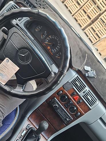 Mercedes-Benz: Mercedes-Benz E-Class: 1998 г., 2.6 л, Ручные, Бензин, Седан — 16