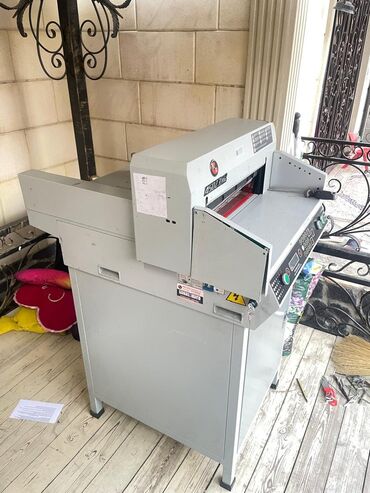 блок питания 550: Резак бумаги Boway BW-460 Z3
В отличном состоянии 
Полностью рабочий