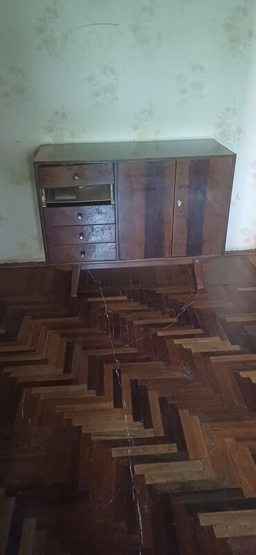 горка мебель для зала: Сервант, Б/у, Дерево