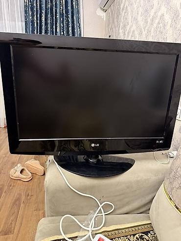 LG televizor - Ekran: Təxminən 32" diaqonal, LCD panel - Rəng: Qara