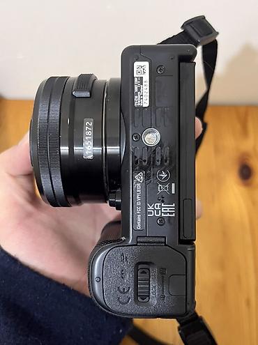 Фотоаппараты: Продам камеру Sony ZV E 10 цена: 45 000c вместе штативом (цена — 11