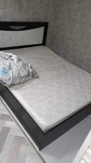 Çarpayılar: Təknəfərlik çarpayı, Bazasız, Matras ilə, Siyirməsiz