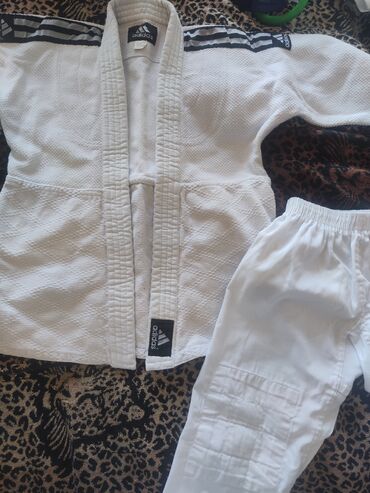 детский костюм деда мороза: Məhsul 1: Adidas cüdo kimono dəsti - Brend: adidas (loqolu) - Rəng: ağ