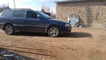 Toyota: Toyota Avensis: 2002 г., 2 л, Механика, Бензин, Универсал