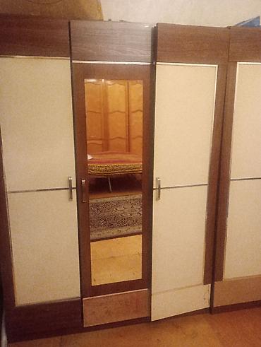 dolablar 2ci el: İşlənmiş, 3 qapılı, Güzgülü, Qəhvəyi, Taxta, Açılan, Düz dolab — 2