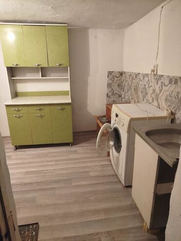 продаю дом в беловодске: 80 м², 2 комнаты, Теплый пол, Бронированные двери, Забор, огорожен