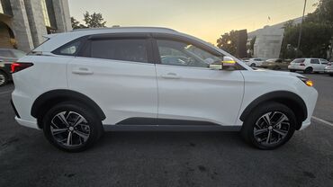 JAC: JAC : 2023 г., 1.6 л, Робот, Бензин, Кроссовер — 6